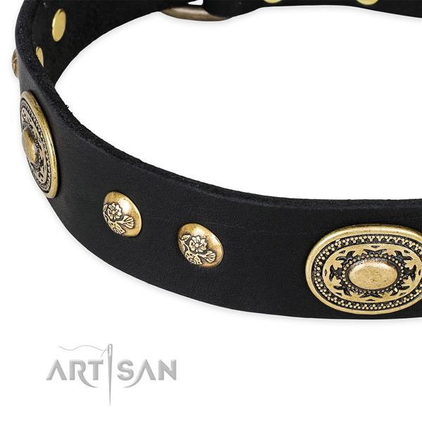 Stylish design full grain leather collar for your lovely pet